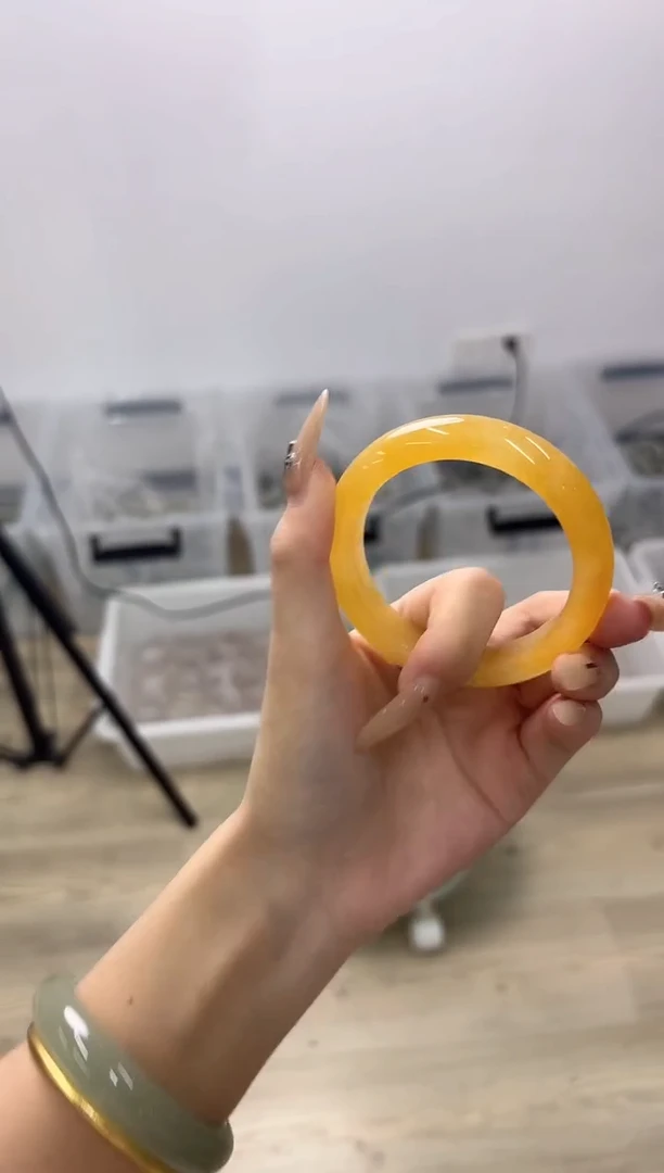 未镶嵌手镯石英质玉28-54HU