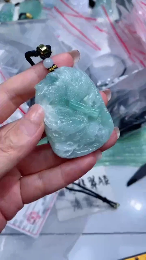 颈饰未镶嵌翡翠吊坠