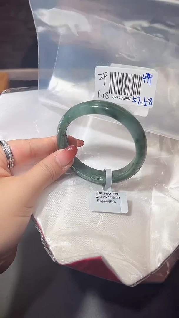 【闪购商品】翡翠手镯未镶嵌翡翠手镯