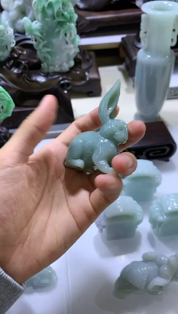 未镶嵌挂件翡翠猫*翡翠摆件