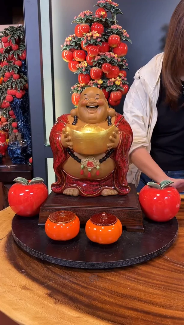 泥塑拥抱黄金笑佛