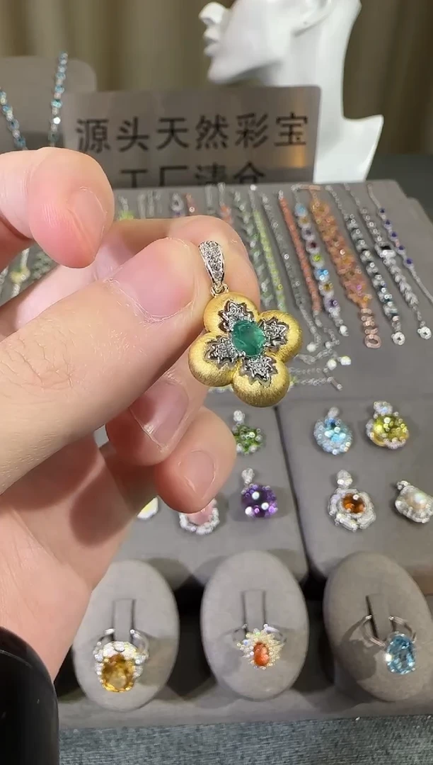 颈饰银S925镶嵌祖母绿3*6mm吊坠简约款