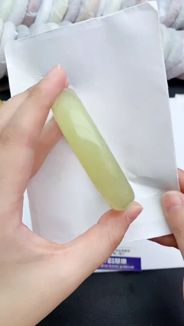 未镶嵌手镯石英质玉瑕疵198+58/59