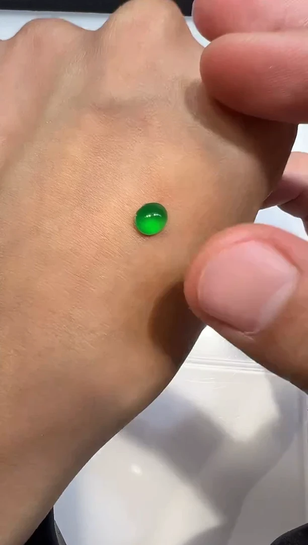 定制翡翠未镶嵌蛋面