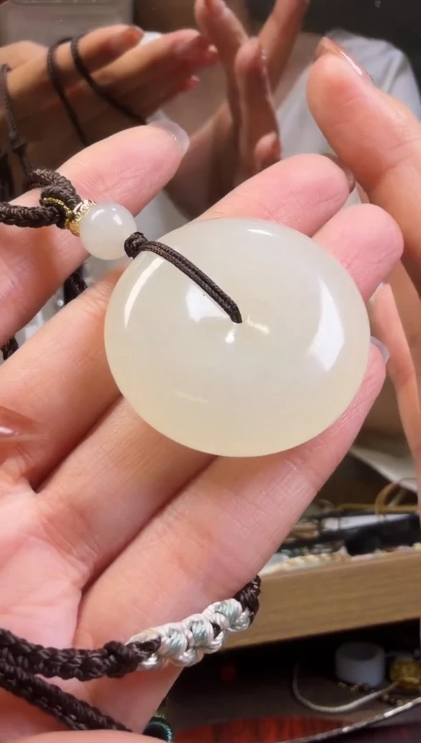 水晶摆件未镶嵌平安扣