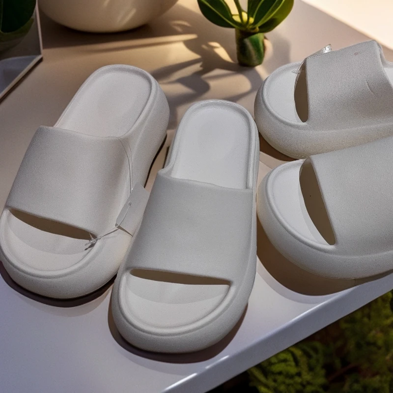 休闲简约风女夏季软厚底防滑eva沙滩凉拖鞋