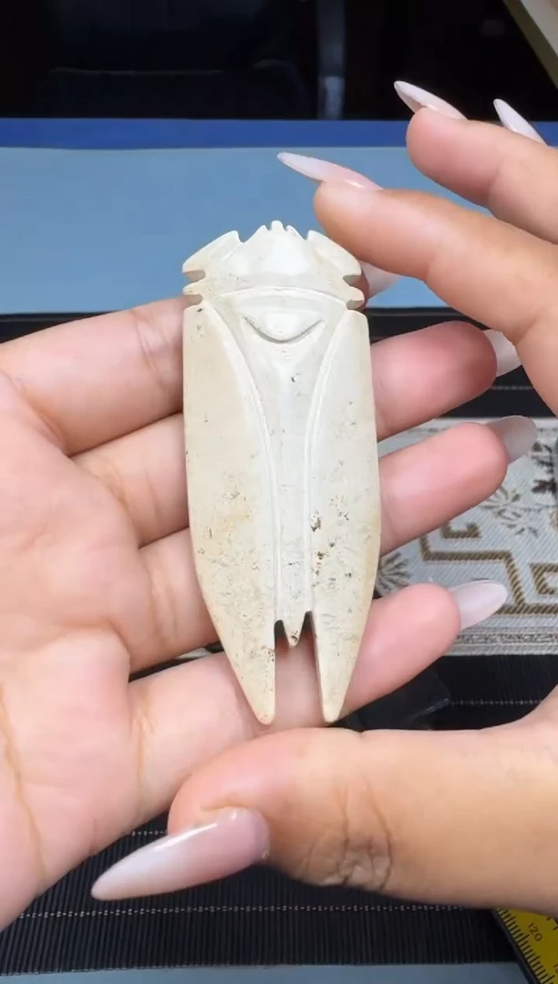 和田玉未镶嵌颈饰1