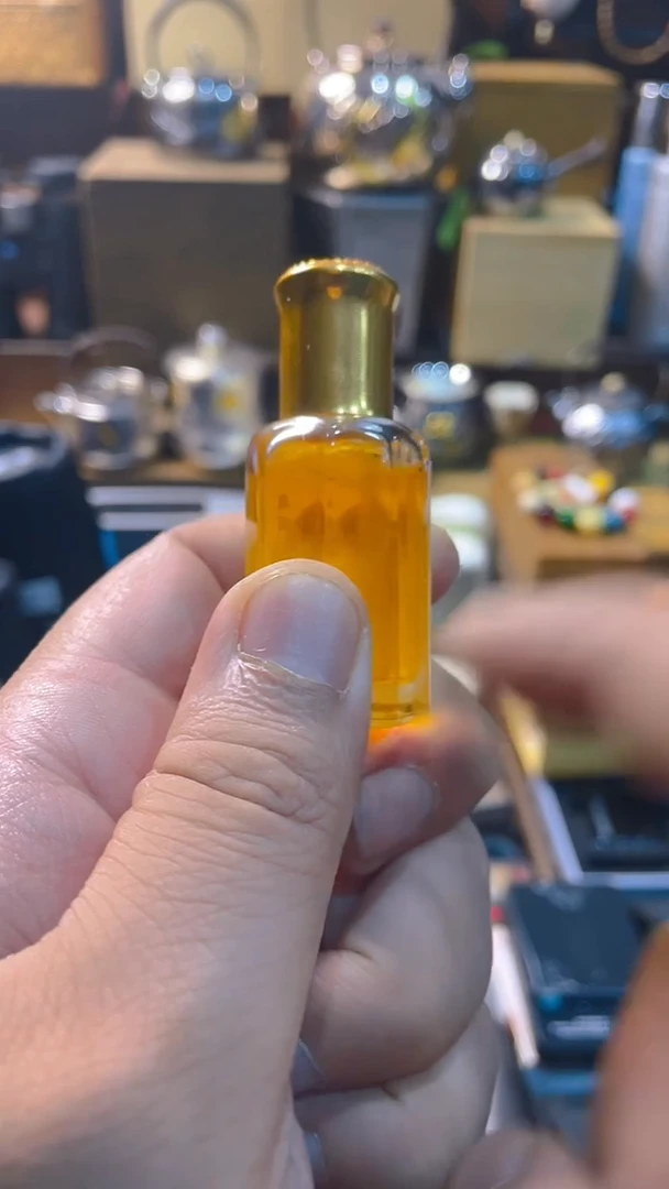 瓷片闪购商品 如图所示