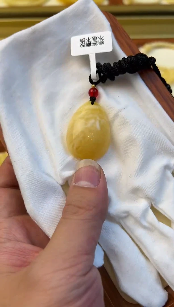 蜜蜡未镶嵌珠宝奇石蜜蜡未镶嵌珠宝奇石