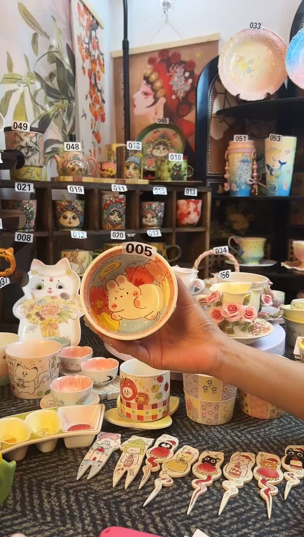 景德镇设计款手绘杯杯