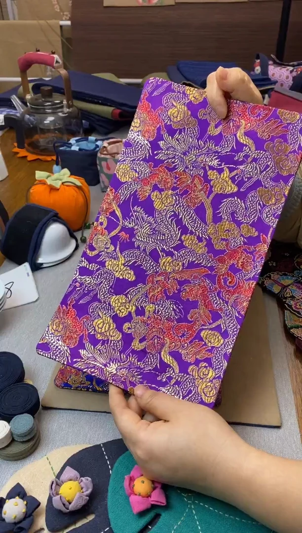 织锦葫芦茶席（紫色龙纹）