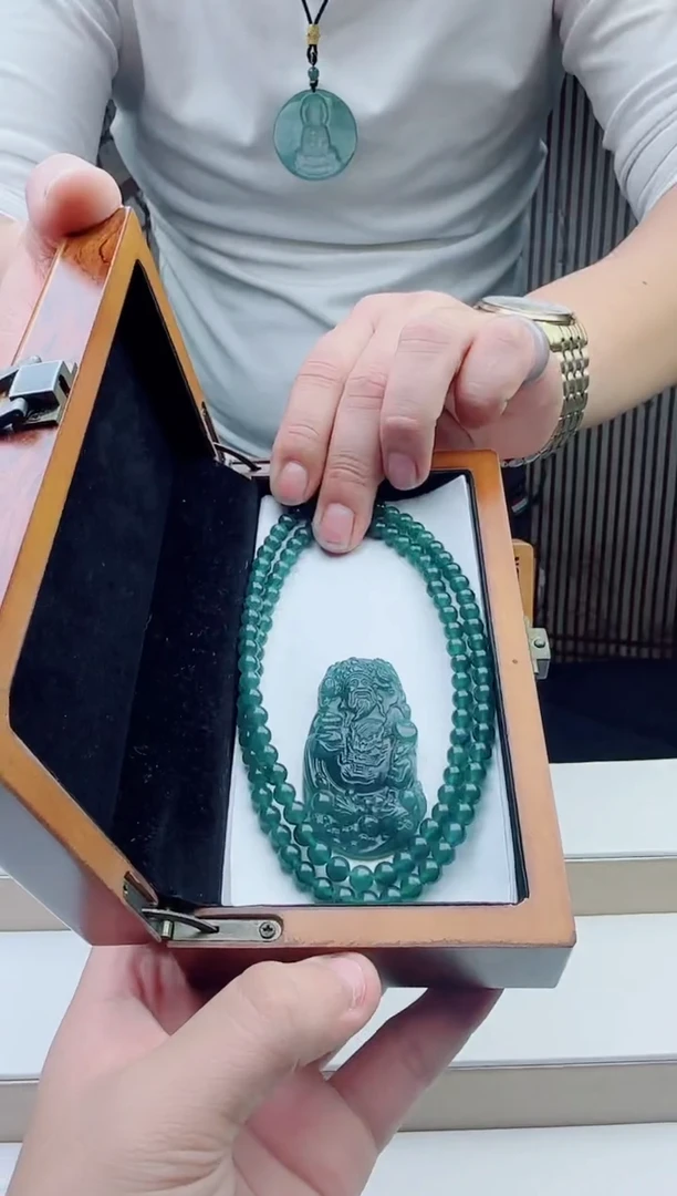 颈饰未镶嵌翡翠多样性发其一