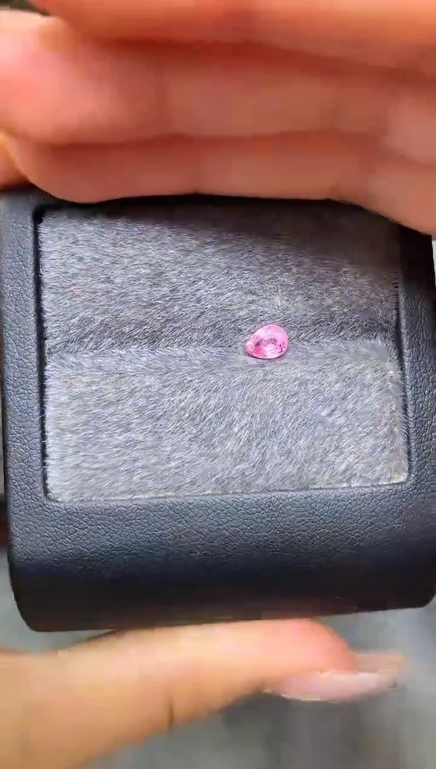 未镶嵌裸石定制尖晶石水滴 越南尖晶 0.53ct