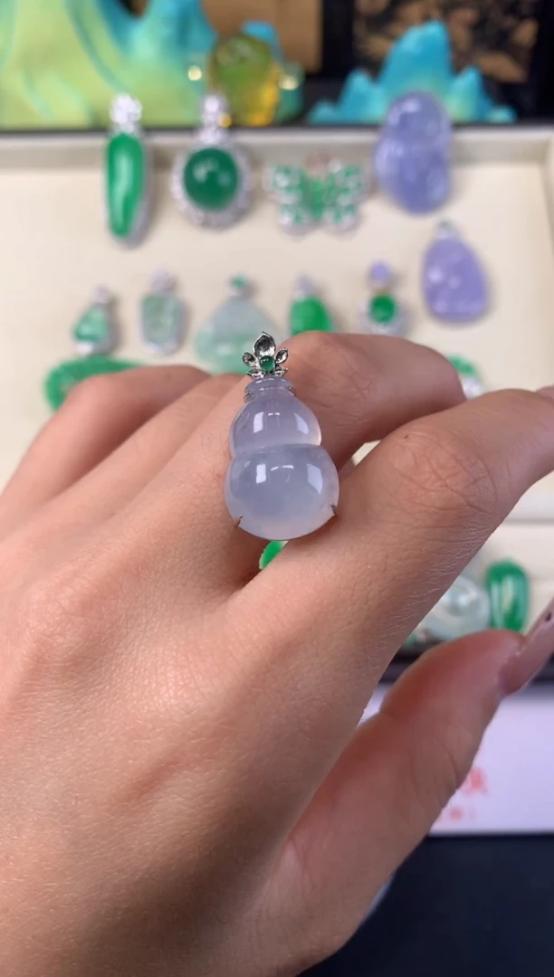 吊坠(不含链)18K金镶嵌翡翠吊坠