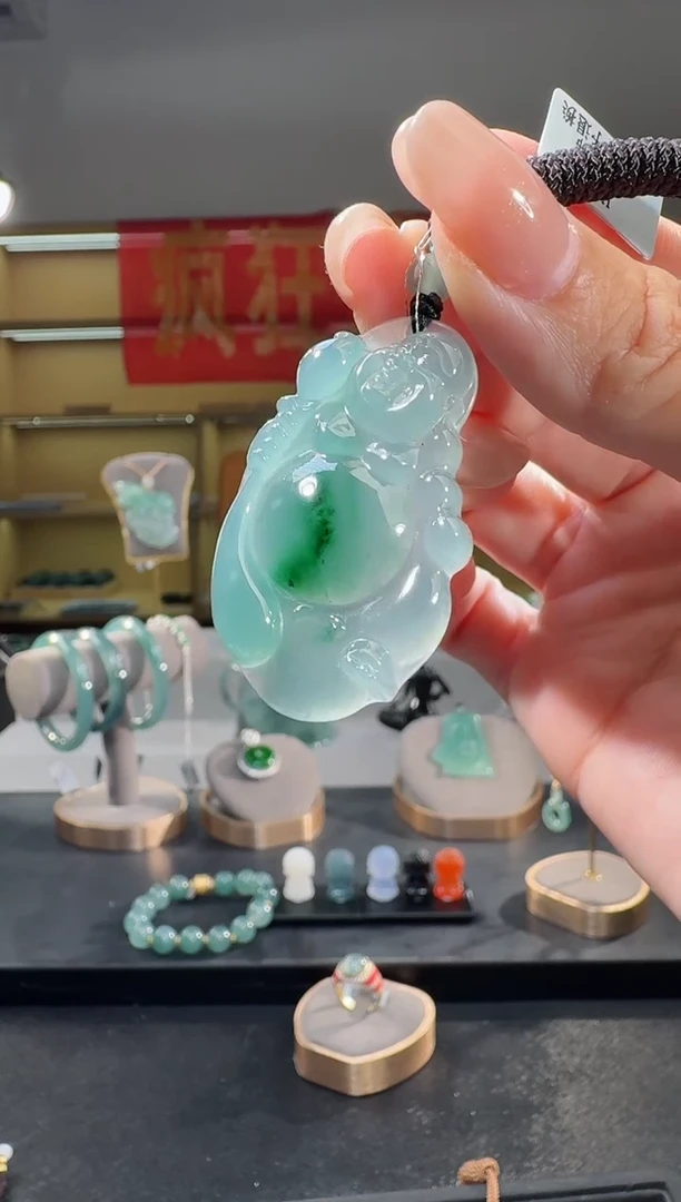 翡翠未镶嵌吊坠(不含链)佛公