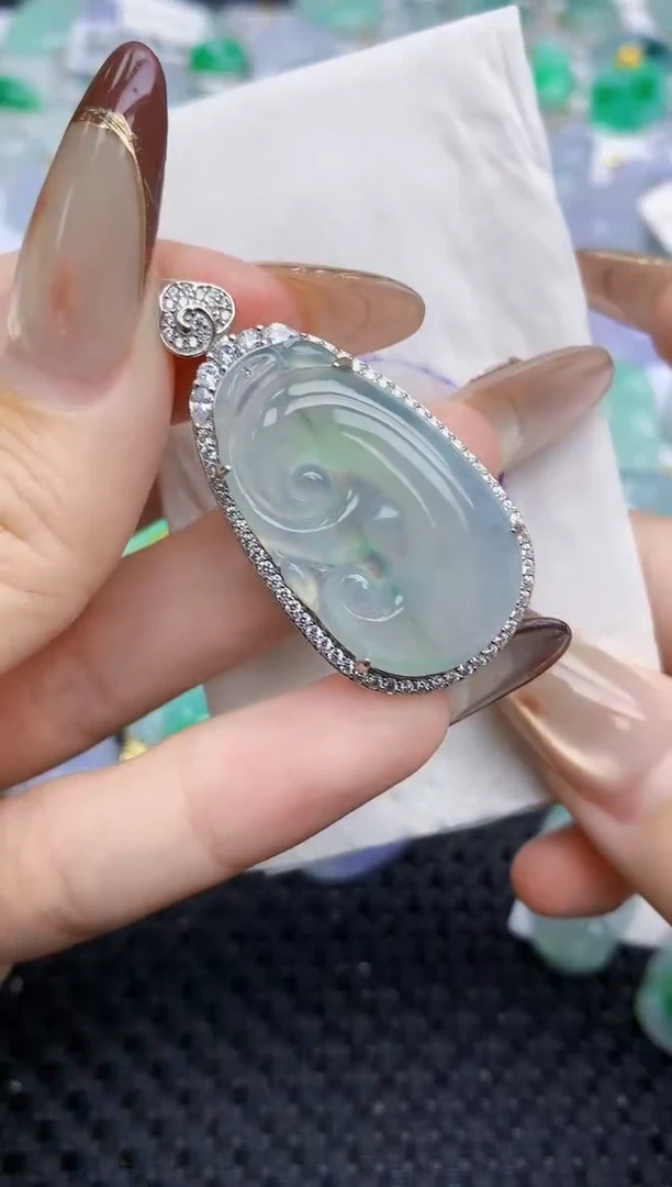 颈饰银S925镶嵌翡翠68   天然翡翠A货  百元以上9米证书费自理