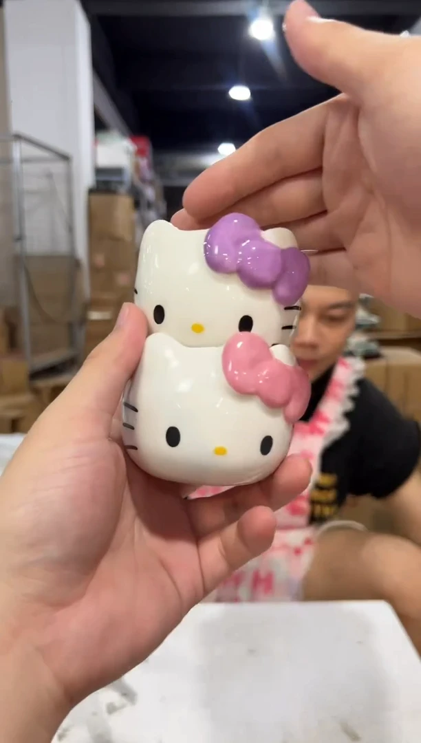 瓷片小号粉色加紫色kt猫小茶杯2件套微瑕