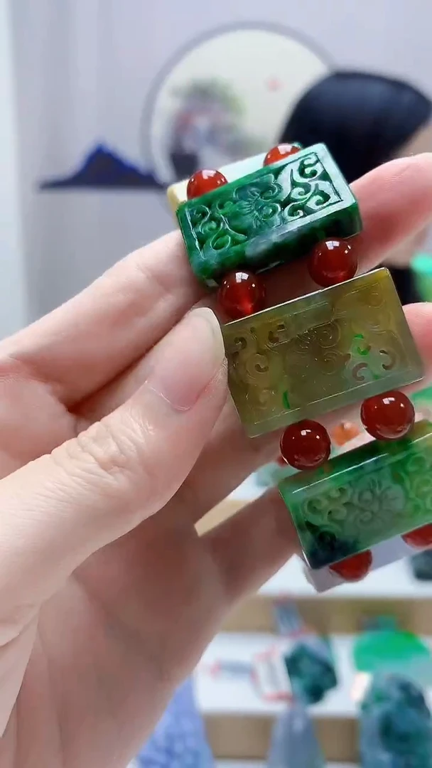 未镶嵌定制翡翠4852zm-毛货手牌144