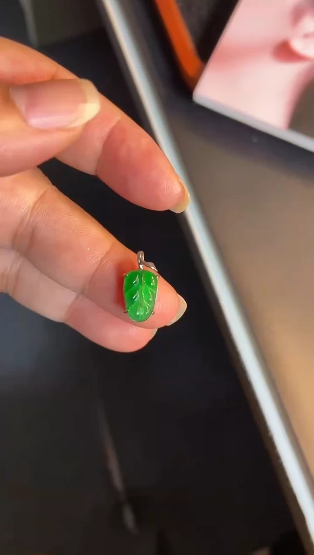 吊坠(不含链)银S925镶嵌翡翠1