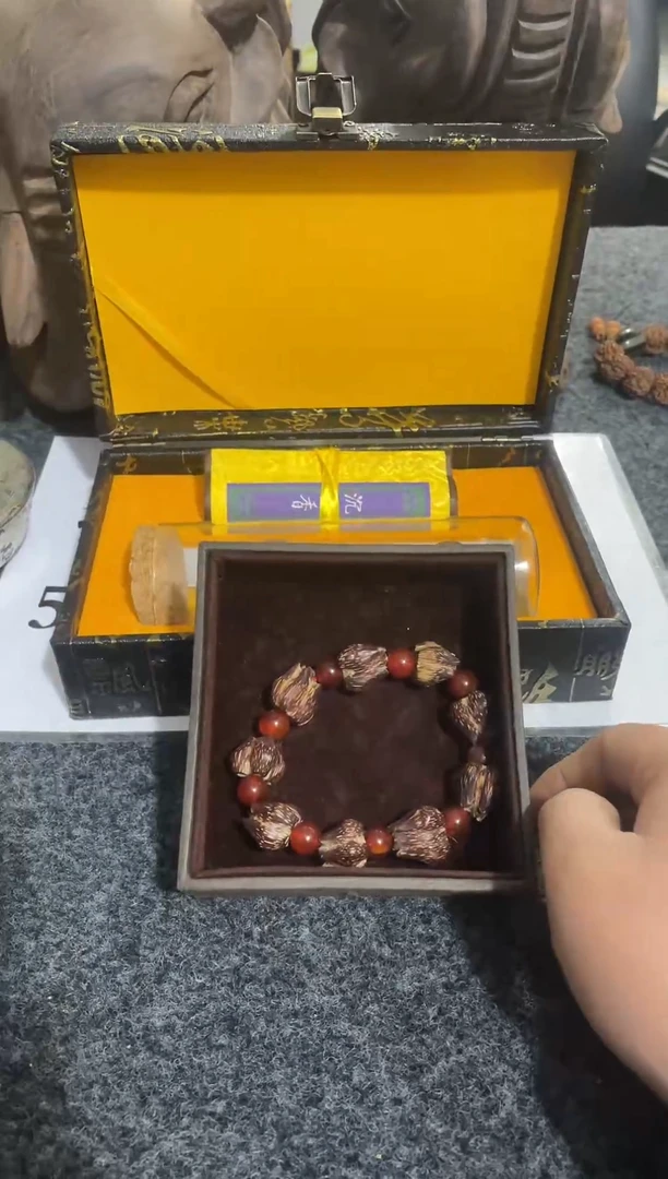 【闪购商品】滴血莲花菩提手串滴血莲花菩提莲花