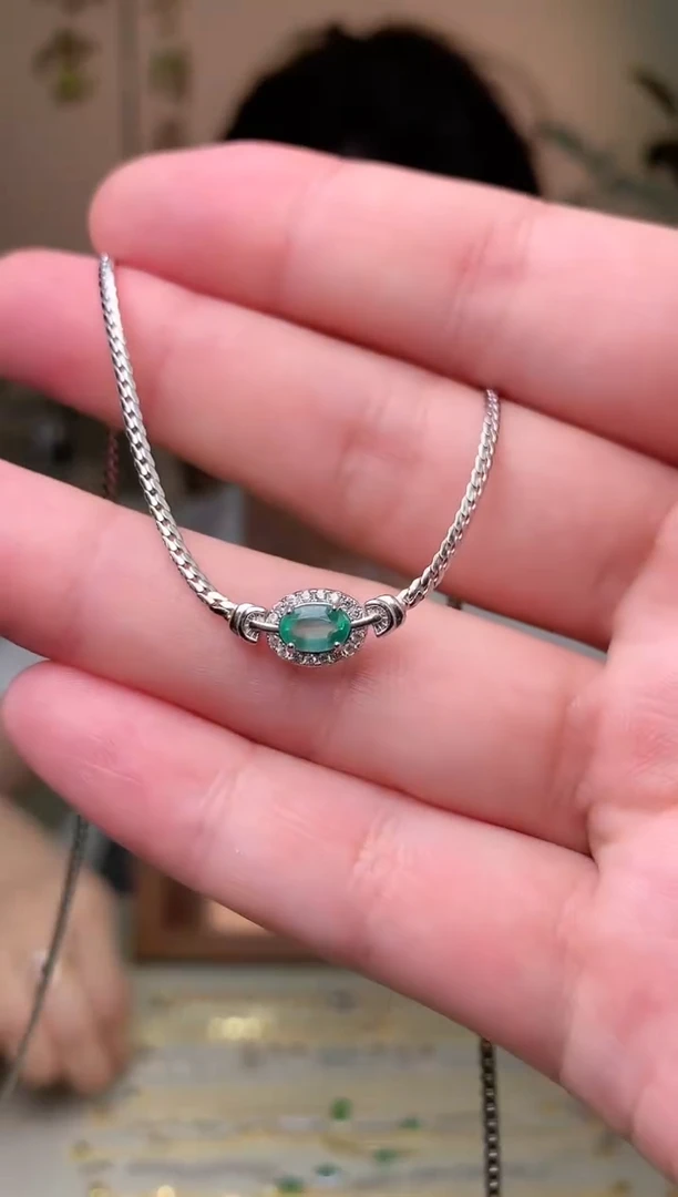 银S925镶嵌颈饰祖母绿项链