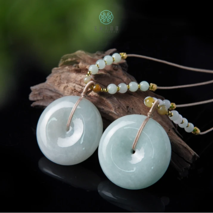 石惑珠宝%翡翠平安扣吊坠约38mm%多样性发一%赠绳