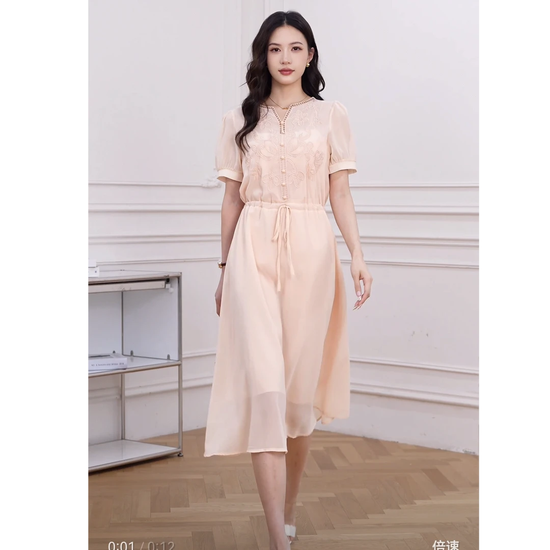 【当天发+运费险】高档短袖连衣裙女气质名媛显瘦绣花时尚裙Q896
