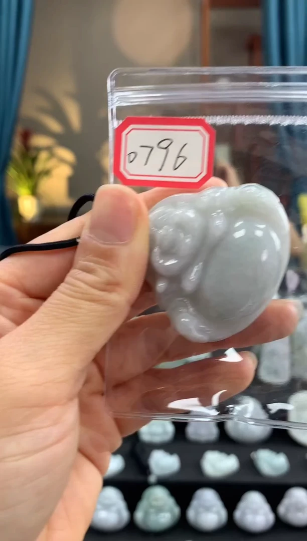 翡翠未镶嵌颈饰佛公0796