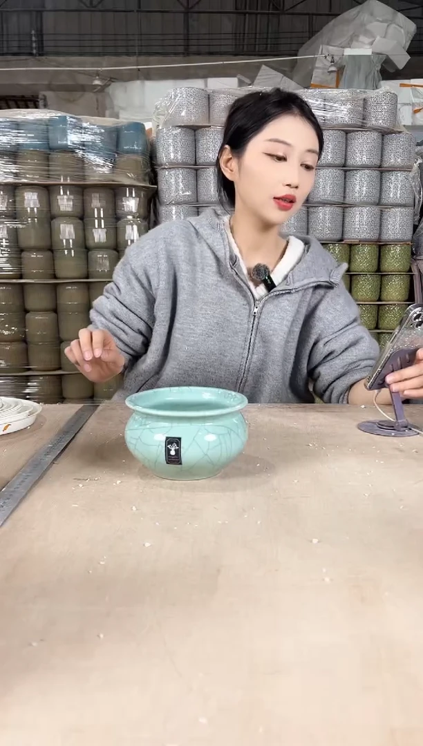 【闪购商品】陶瓷矮款裂纹浅绿15x9