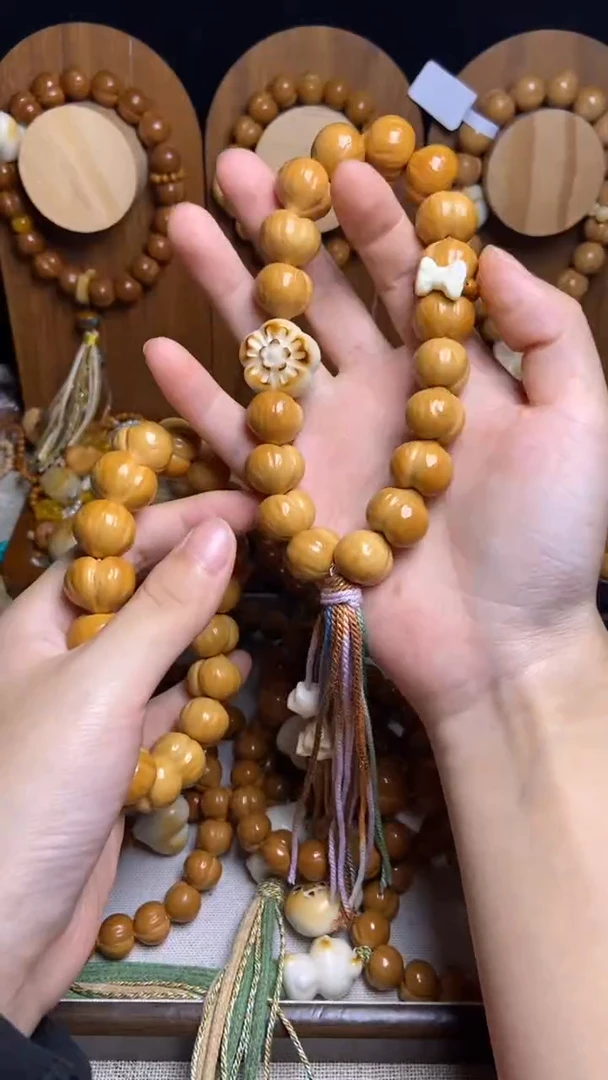 手串猴头核桃岁***子全品聚宝盆月饼橄榄壳蝴蝶结新吊坠流苏