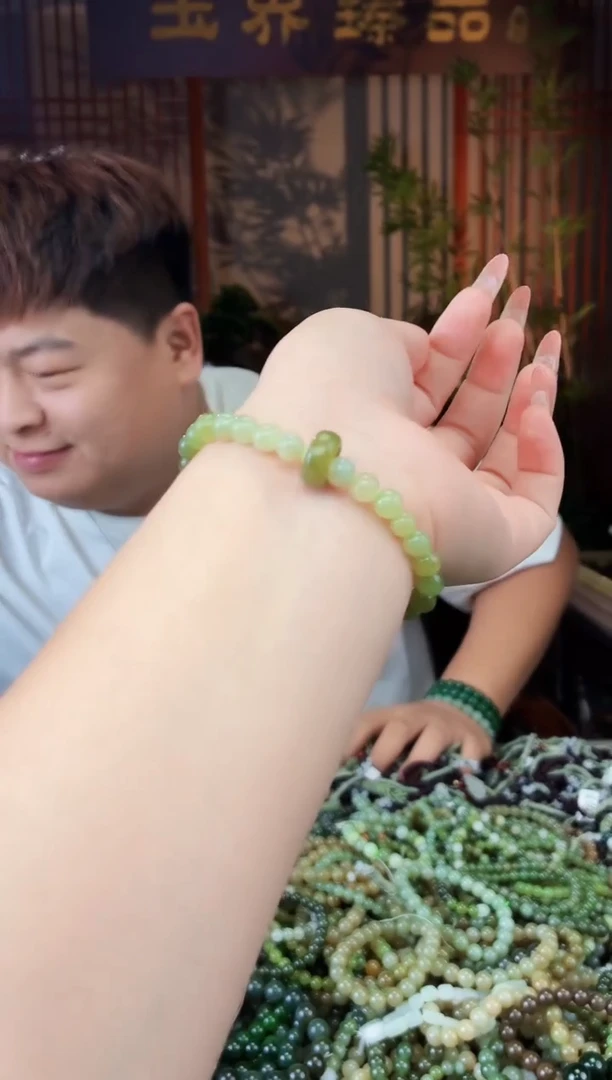 和田玉未镶嵌颈饰拍一发一