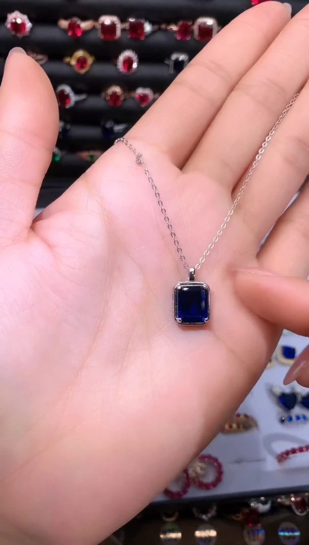 【闪购商品】蓝宝石吊坠(赠链)银S925镶嵌810