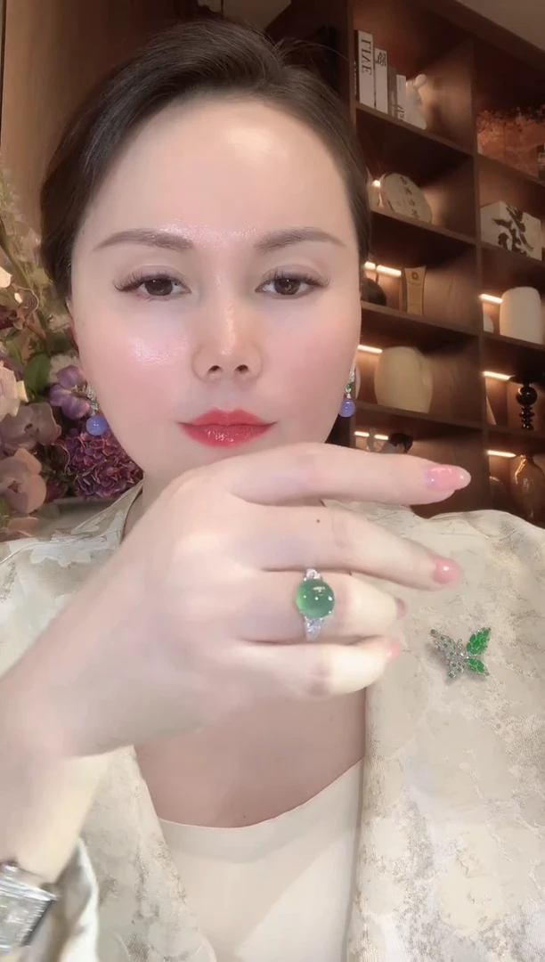 18K金镶嵌戒指翡翠D27