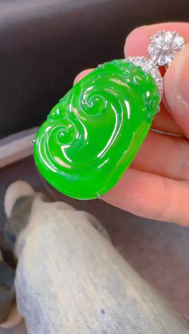 吊坠(赠链)银S925镶嵌翡翠天然A货翡翠
