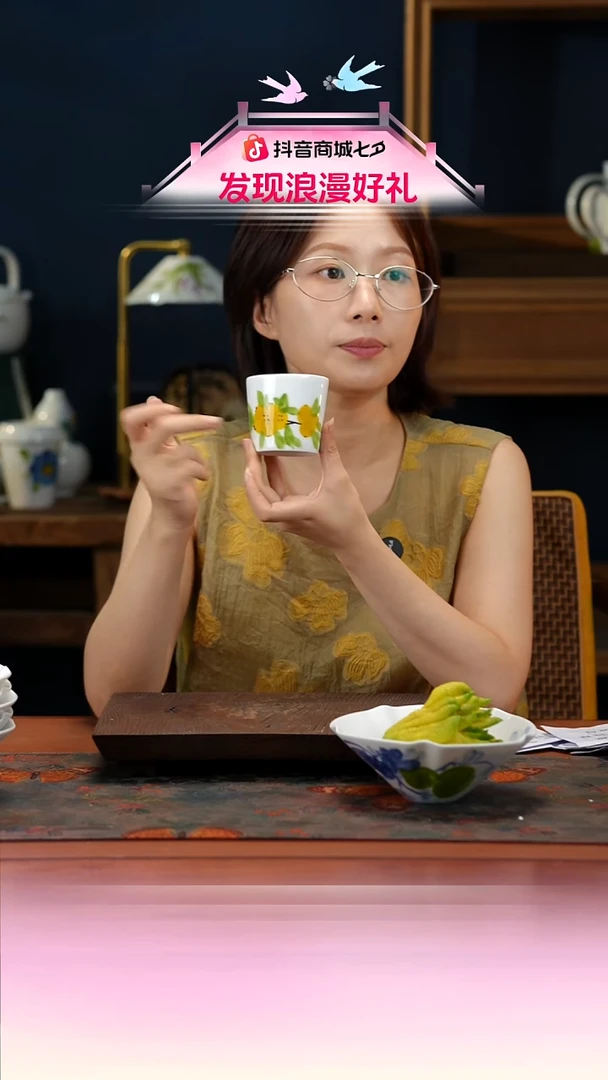 陶瓷景德镇高温釉中彩猪口杯直径7高6.5容量150cc