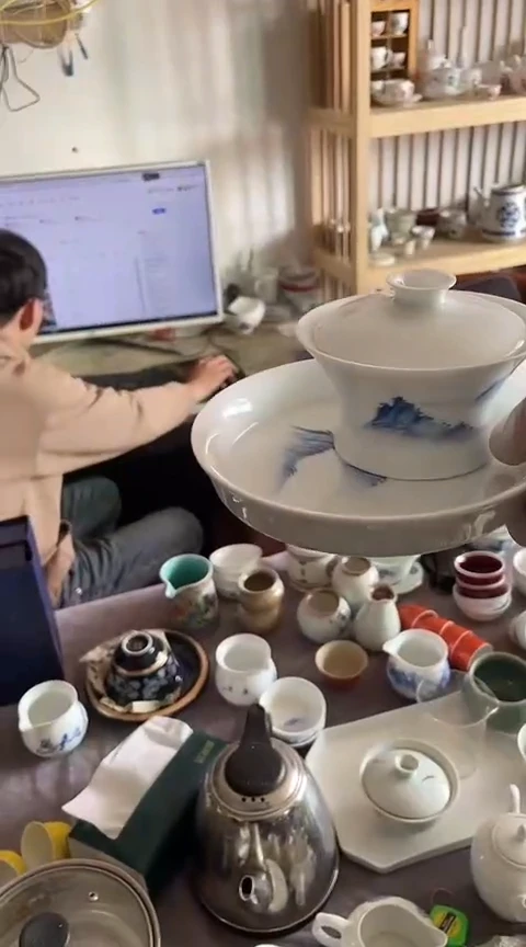 摆件景德镇陶瓷手绘三才盖碗