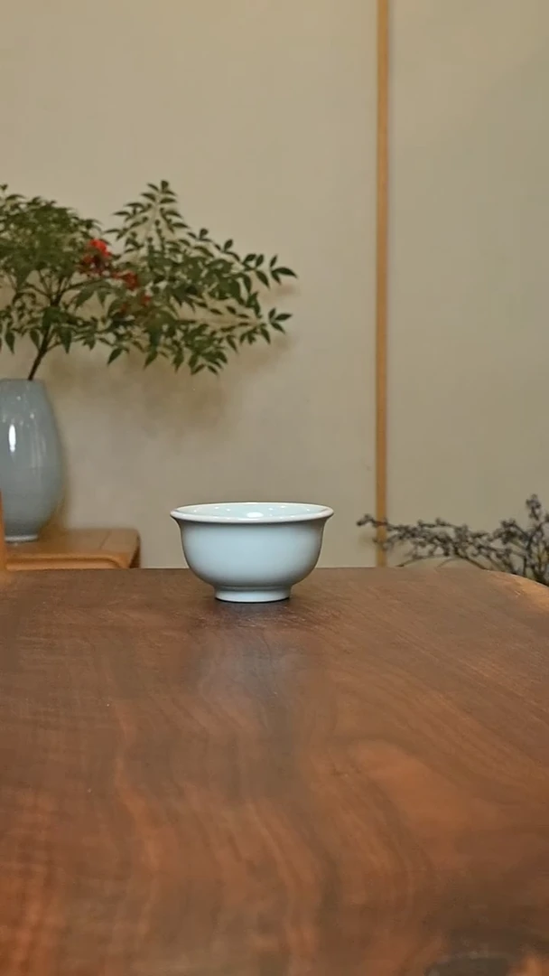 压手杯 天青 微瑕 朱晓辉款