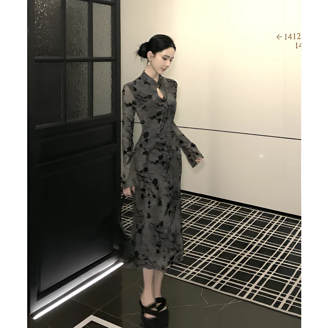 法式设计感复古新中式改良旗袍纯欲春秋款网纱植绒镂空显瘦连衣裙