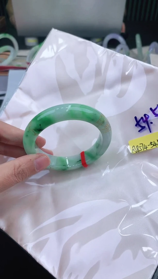 未镶嵌手镯翡翠54