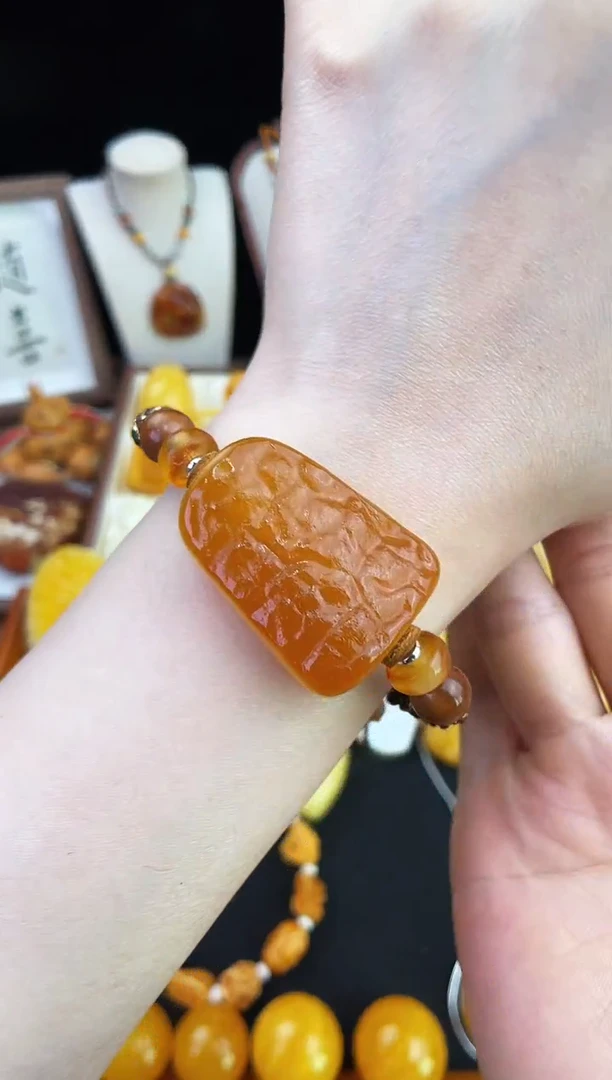 琥珀未镶嵌珠宝奇石柒月