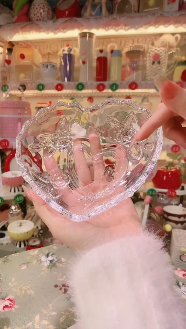 【闪购商品】摆件爱心玻璃碗开播福利，数量不多，快抢！
