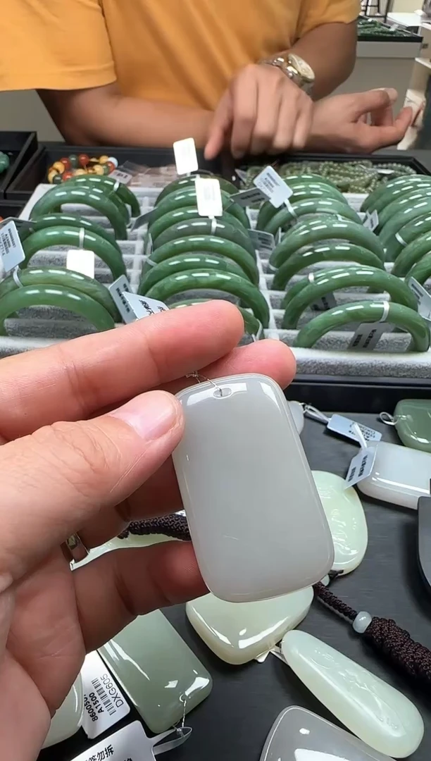 和田玉未镶嵌吊坠(不含链)多样性发货一件