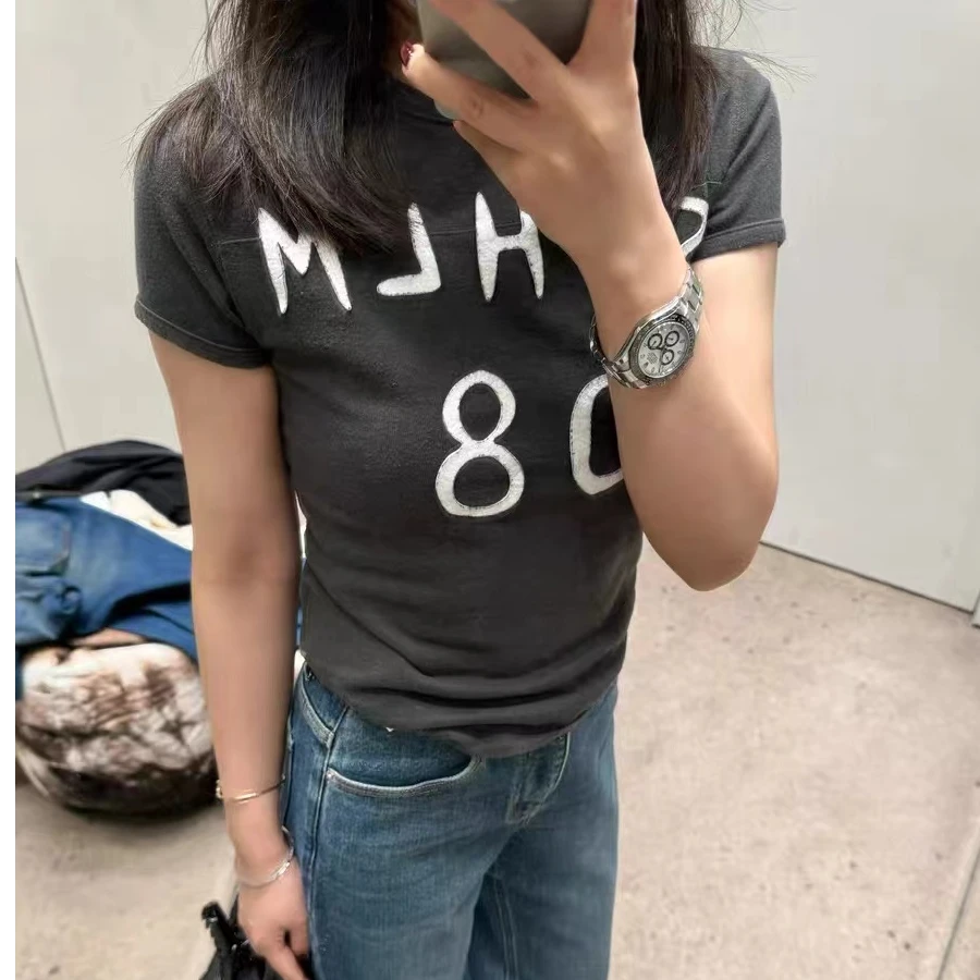 春夏新品简约高级水洗灰色数字贴布字母设计短袖女