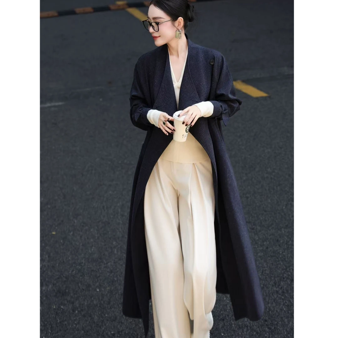 2025新款法式流光智性风极简高级感风衣女宽松翻领插肩袖长款外套