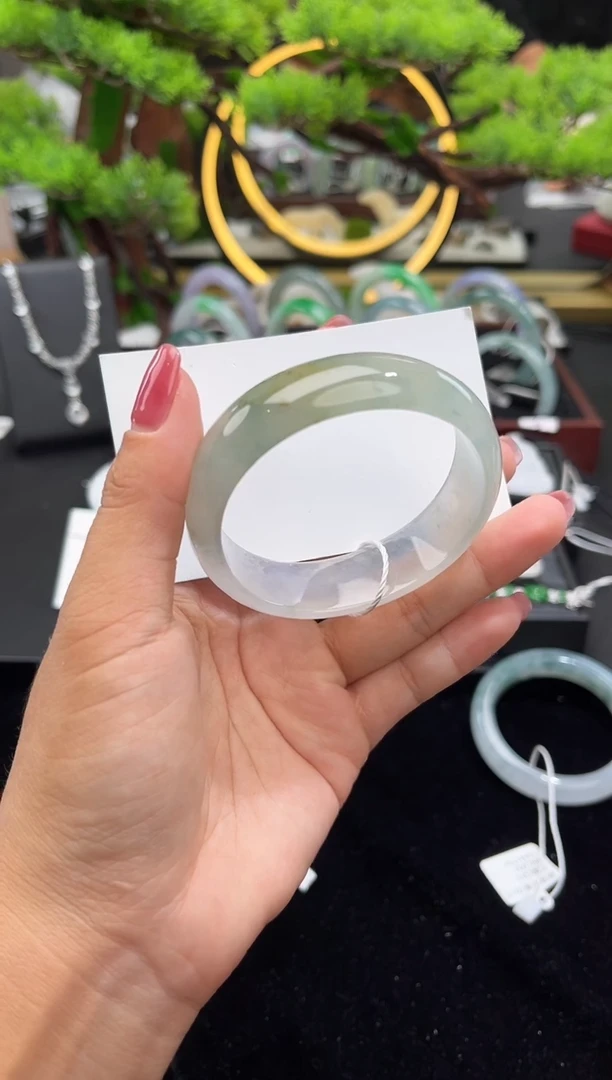 未镶嵌手镯翡翠手镯