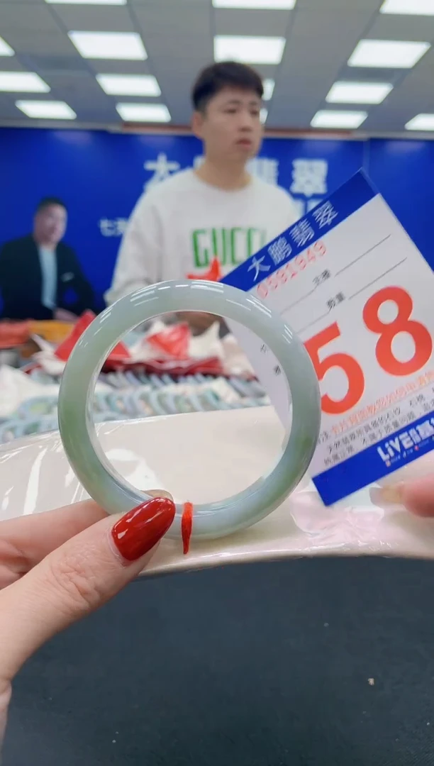 未镶嵌手镯翡翠AAAAAAAAAA