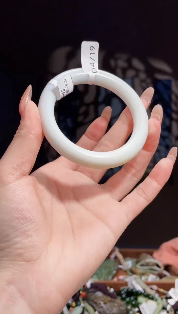 【闪购商品】和田玉颈饰未镶嵌拍一发一