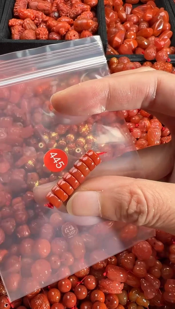 【闪购商品】南红玛瑙颈饰未镶嵌1