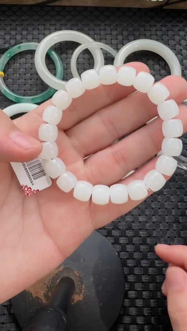 颈饰未镶嵌和田玉10*9直切