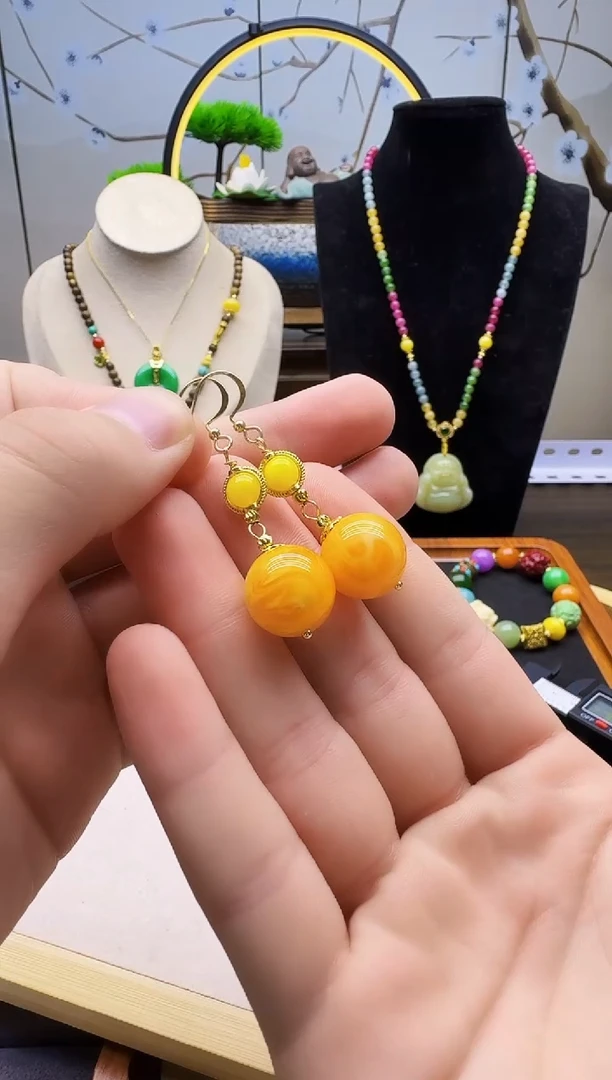 14K金镶嵌蜜蜡耳饰E155